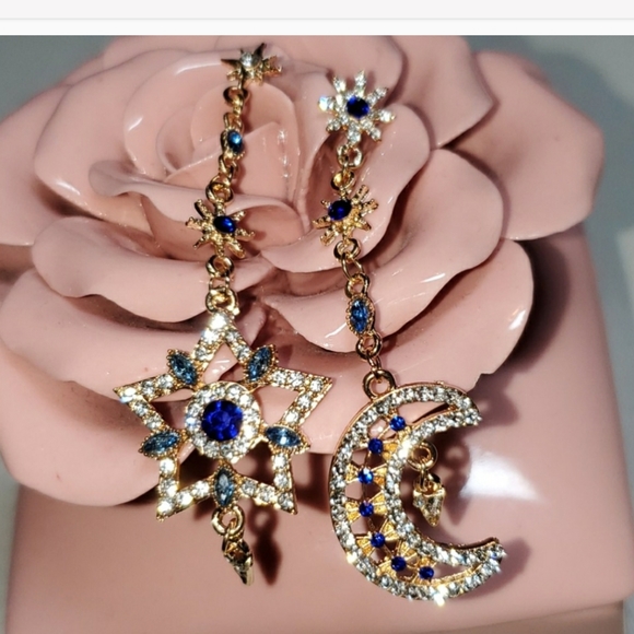 Boutique Jewelry - Asymmetrical Moon and Star Earrings
